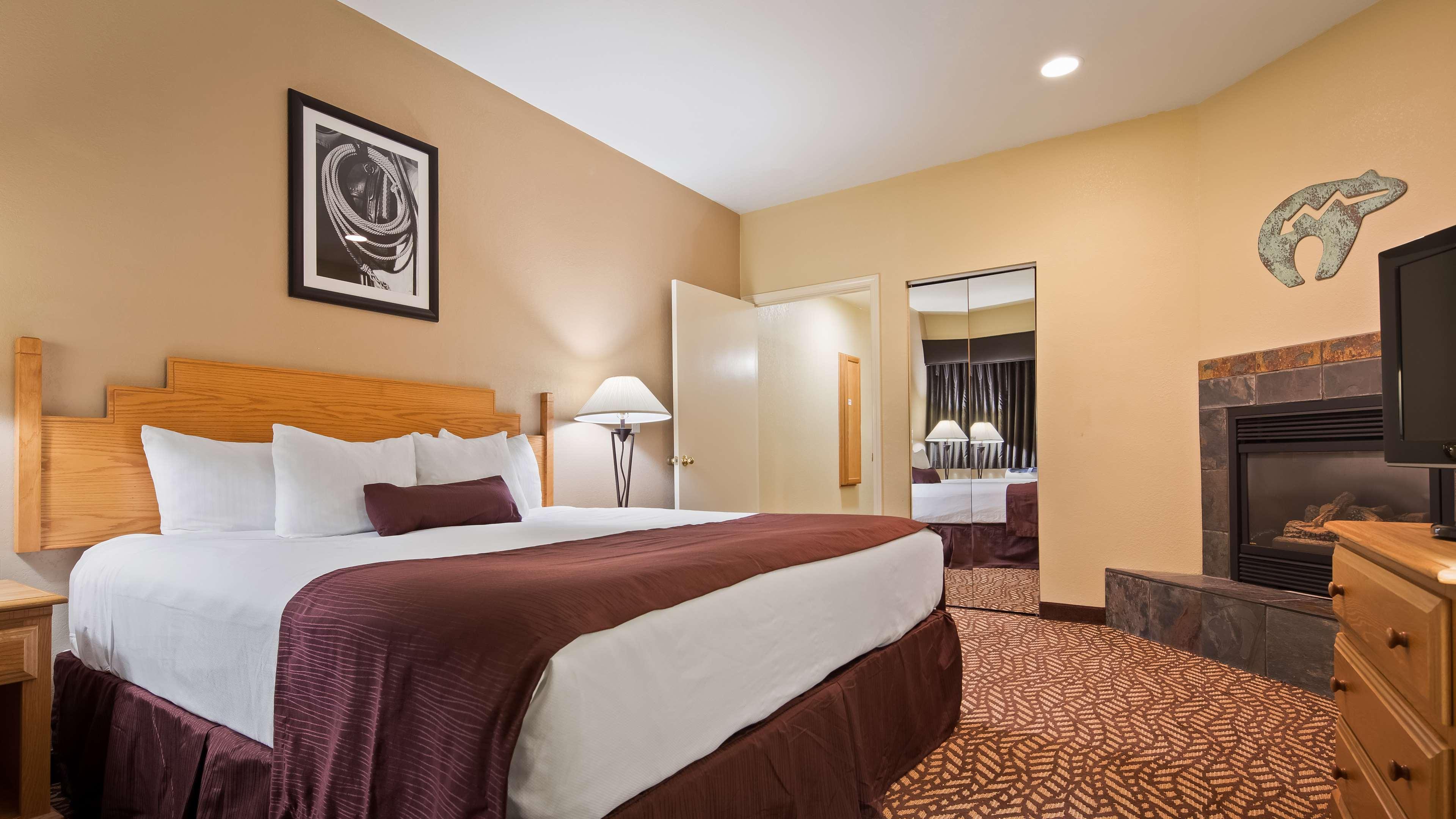 Best Western Turquoise Inn & Suites Cortez Bagian luar foto