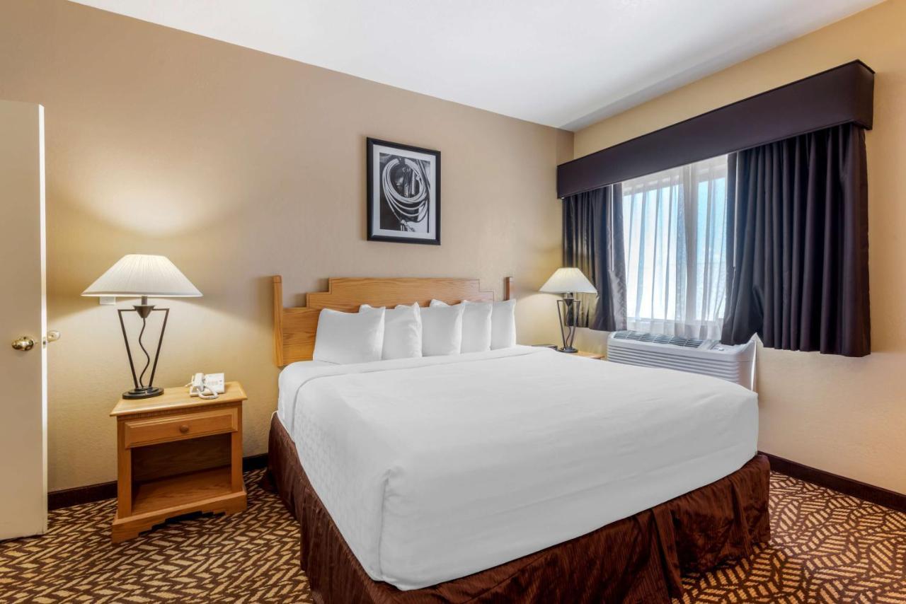 Best Western Turquoise Inn & Suites Cortez Bagian luar foto