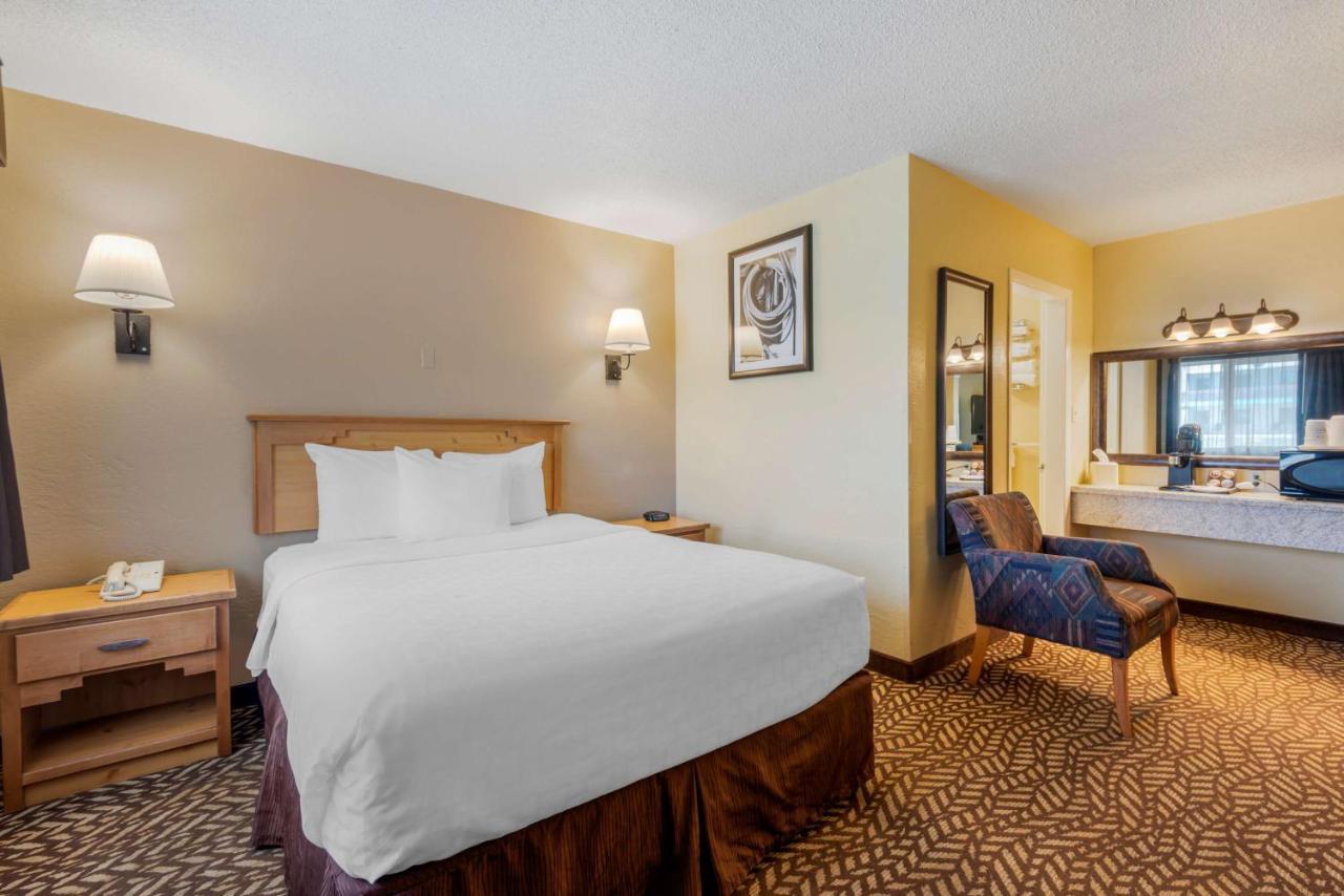 Best Western Turquoise Inn & Suites Cortez Bagian luar foto
