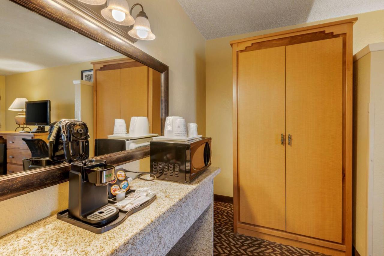 Best Western Turquoise Inn & Suites Cortez Bagian luar foto